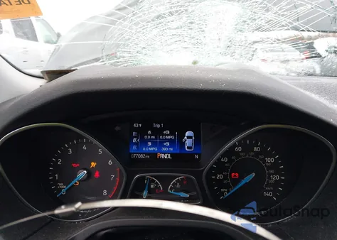 2016 Ford Focus Se z USA, uszkodzony, nr VIN 1FADP3F20GL371956